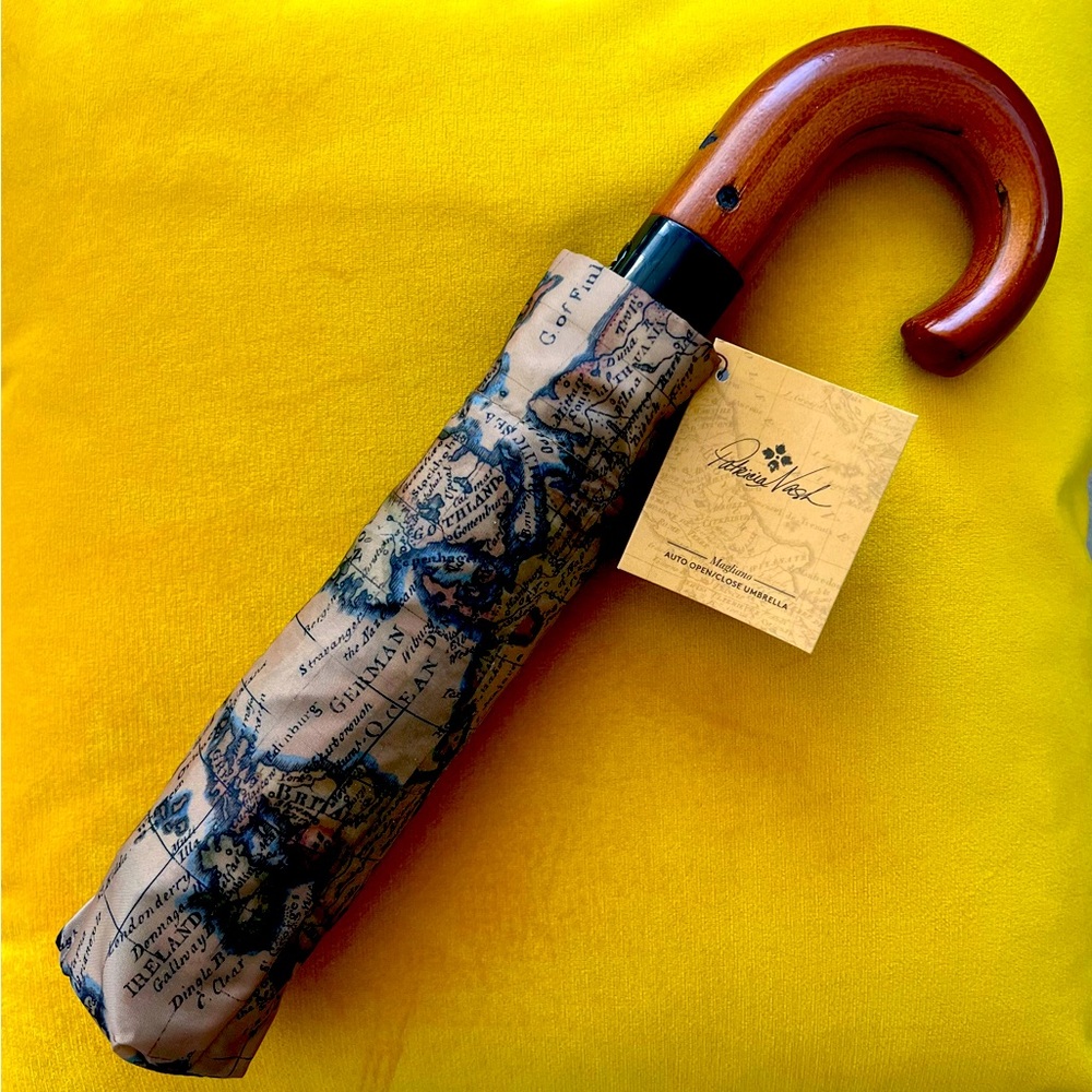 NEW UMBRELLA (with tags)